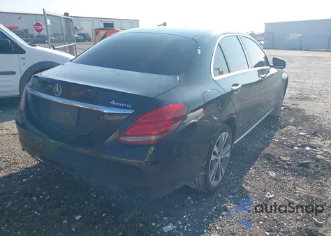 2017 Mercedes-Benz C 300 4Matic/Luxury 4Matic/Sport 4Matic из США, поврежденный, VIN WDDWF4KB2HR259410